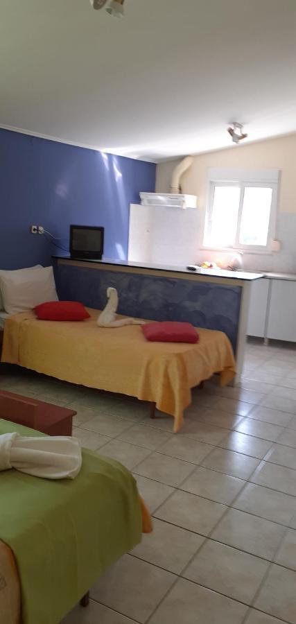 New Pantheon Hotel Kamena Vourla Exterior photo